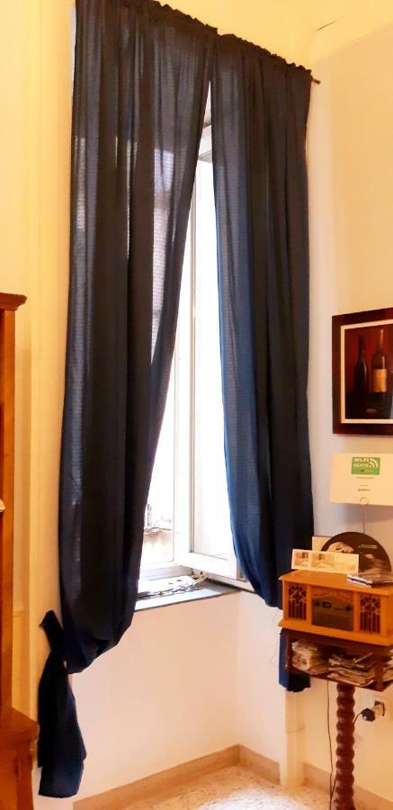 Al 68 Di Piazza Cavour Panzió Nápoly Kültér fotó